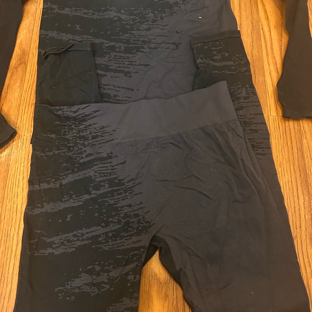 🔥3pc Fabletics Tessa Bundle🔥 - Picture 8 of 14